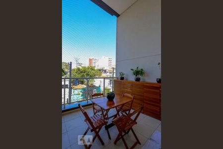 Apartamento à venda com 105m², 1 quarto e 2 vagasVaranda