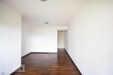 Sala de apartamento à venda com 3 quartos, 81m² em Vila Suzana, São Paulo
