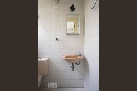 Apartamento à venda com 81m², 3 quartos e 3 vagas Apartamento à venda com 81m², 3 quartos e 3 vagasBanheiro de serviço