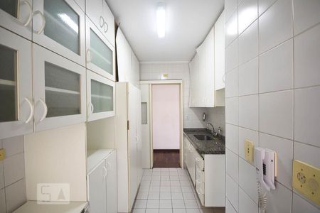 Apartamento à venda com 81m², 3 quartos e 3 vagas Apartamento à venda com 81m², 3 quartos e 3 vagasCozinha