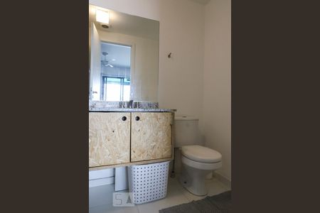 Banheiro de kitnet/studio à venda com 1 quarto, 35m² em Bela Vista, São Paulo