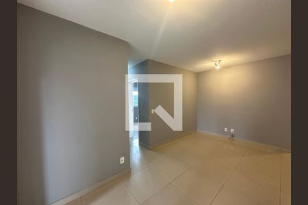 Sala de apartamento para alugar com 3 quartos, 73m² em Alphaville Empresarial, Barueri