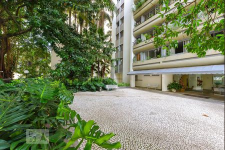 Apartamento para alugar com 96m², 2 quartos e 1 vagaArea Comum