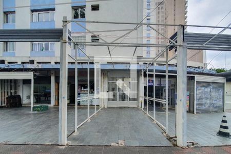 Apartamento à venda com 68m², 2 quartos e sem vaga Apartamento à venda com 68m², 2 quartos e sem vagaFachada e portaria