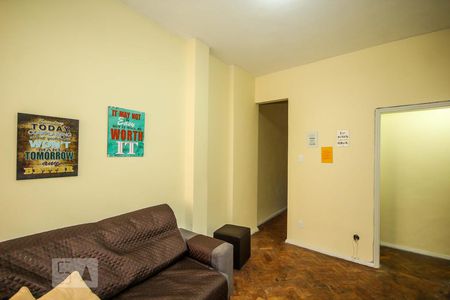 Sala de apartamento para alugar com 2 quartos, 80m² em Copacabana, Rio de Janeiro