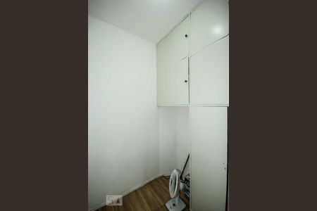 Apartamento para alugar com 80m², 2 quartos e sem vagaQuarto de Serviços