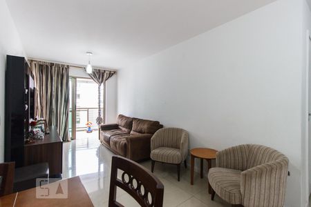 Apartamento para alugar com 132m², 4 quartos e 2 vagasSala