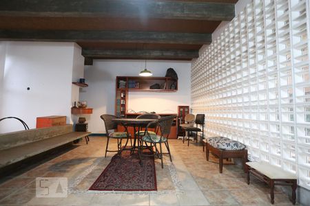 Casa à venda com 1000m², 4 quartos e 5 vagasSala de Estar