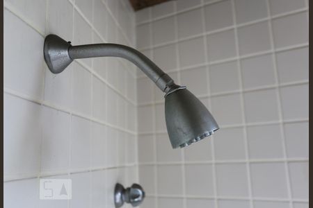 Casa à venda com 1000m², 4 quartos e 5 vagasBanheiro da Suíte