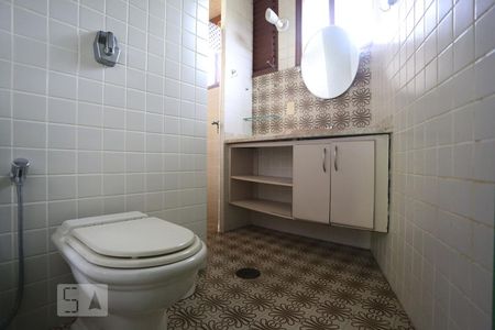 Casa à venda com 1000m², 4 quartos e 5 vagasBanheiro Da Suíte Master