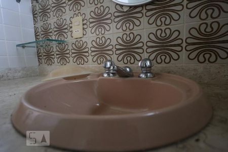 Casa à venda com 1000m², 4 quartos e 5 vagasBanheiro Da Suíte Master