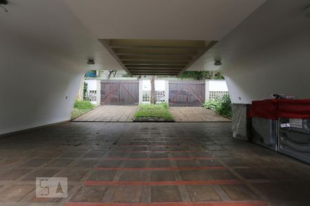 Casa à venda com 1000m², 4 quartos e 5 vagasGaragem 