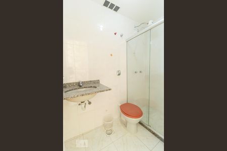 Banheiro de apartamento para alugar com 3 quartos, 72m² em Taquara, Rio de Janeiro