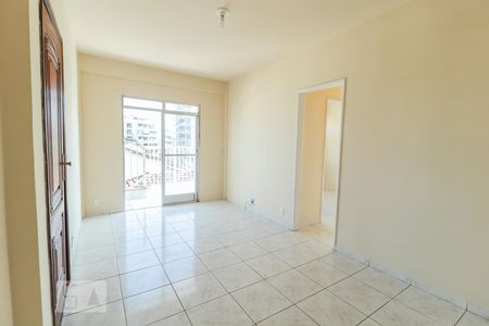 Sala de apartamento para alugar com 3 quartos, 72m² em Taquara, Rio de Janeiro