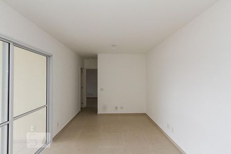 Apartamento para alugar com 68m², 2 quartos e 2 vagassala