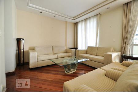 Sala de Estar de apartamento para alugar com 3 quartos, 218m² em Setor Bueno, Goiânia