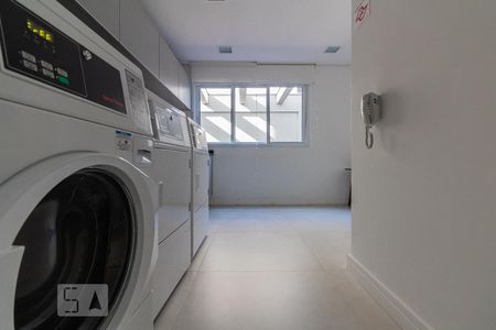 Studio para alugar com 28m², 1 quarto e 1 vaga Studio para alugar com 28m², 1 quarto e 1 vagaLavanderia - Condomínio
