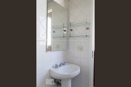 Apartamento à venda com 55m², 2 quartos e sem vagaBanheiro da suíte