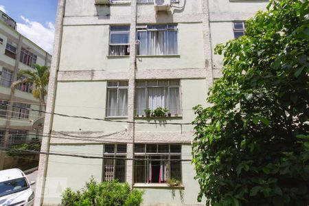 Vista Sala de apartamento para alugar com 2 quartos, 55m² em Freguesia (jacarepaguá), Rio de Janeiro