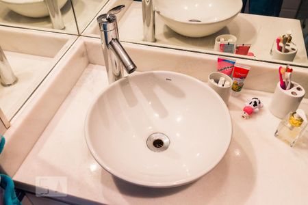 Apartamento para alugar com 65m², 2 quartos e 2 vagasDetalhe pia 