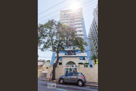 Apartamento à venda com 60m², 2 quartos e 1 vaga Apartamento à venda com 60m², 2 quartos e 1 vagaFachada