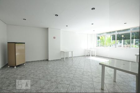 Apartamento para alugar com 70m², 2 quartos e 1 vaga Apartamento para alugar com 70m², 2 quartos e 1 vagaSalão de Festas