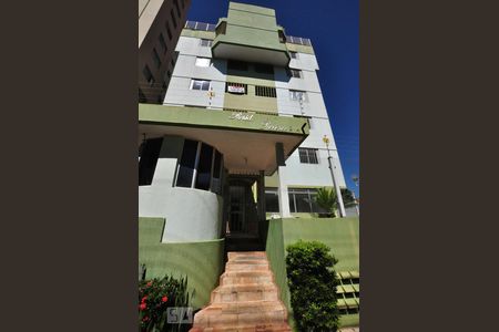 Apartamento para alugar com 70m², 2 quartos e 1 vaga Apartamento para alugar com 70m², 2 quartos e 1 vagaFachada