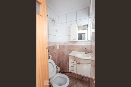 banheiro de apartamento à venda com 2 quartos, 68m² em Luz, São Paulo
