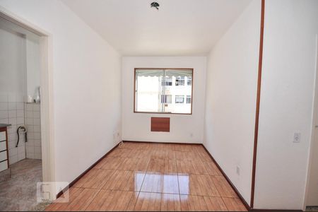 Sala de apartamento à venda com 2 quartos, 58m² em Pechincha, Rio de Janeiro