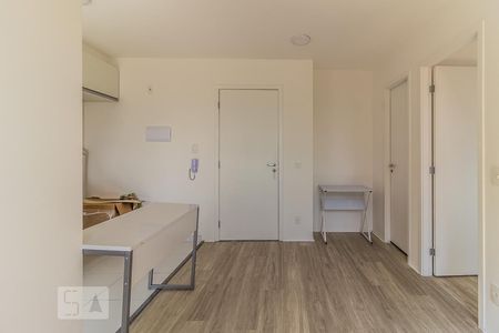 Sala de kitnet/studio para alugar com 1 quarto, 31m² em Água Branca, São Paulo