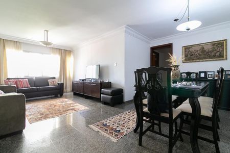 Sala de apartamento à venda com 3 quartos, 130m² em Vila Monumento, São Paulo