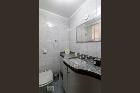 Banheiro de apartamento à venda com 3 quartos, 130m² em Vila Monumento, São Paulo