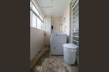 Apartamento à venda com 130m², 3 quartos e 2 vagasÁrea de serviço 