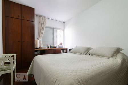 Suíte de apartamento à venda com 3 quartos, 130m² em Vila Monumento, São Paulo