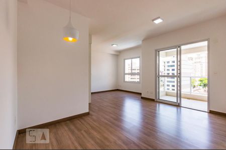 Sala de kitnet/studio para alugar com 1 quarto, 42m² em Centro, Campinas