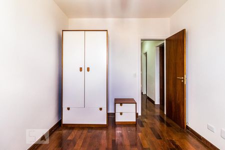 Apartamento à venda com 98m², 4 quartos e 2 vagasQuarto 2