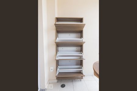 Apartamento para alugar com 58m², 2 quartos e 1 vaga Apartamento para alugar com 58m², 2 quartos e 1 vagaVaranda