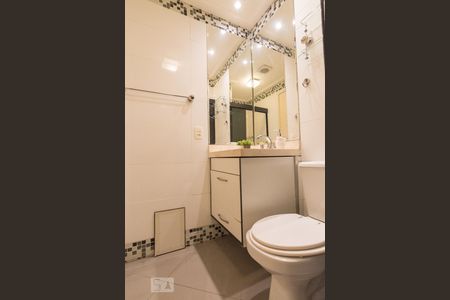 Apartamento para alugar com 58m², 2 quartos e 1 vaga Apartamento para alugar com 58m², 2 quartos e 1 vagaBanheiro