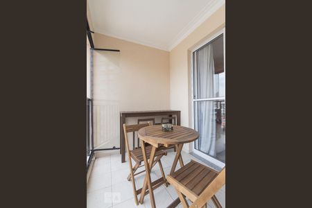 Apartamento para alugar com 58m², 2 quartos e 1 vaga Apartamento para alugar com 58m², 2 quartos e 1 vagaVaranda