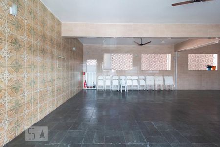 Apartamento à venda com 80m², 2 quartos e 1 vagaSalão de festas