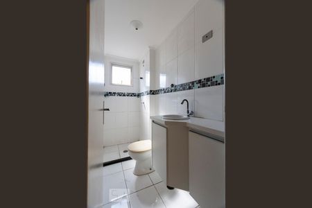 Banheiro social de apartamento para alugar com 2 quartos, 50m² em Vila do Encontro, São Paulo