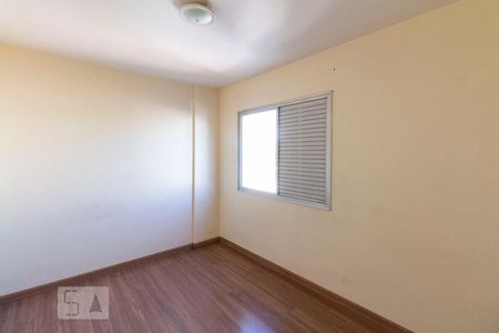 Quarto 2 de apartamento para alugar com 2 quartos, 60m² em Vila Santa Clara, São Paulo