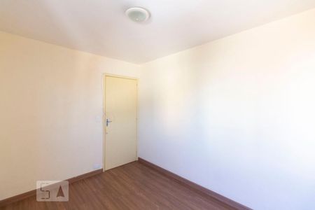 Quarto 2 de apartamento para alugar com 2 quartos, 60m² em Vila Santa Clara, São Paulo