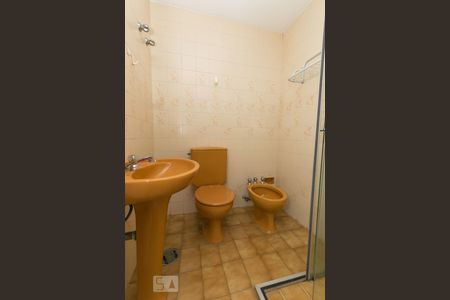 Apartamento à venda com 90m², 2 quartos e 2 vagasBanheiro da suíte