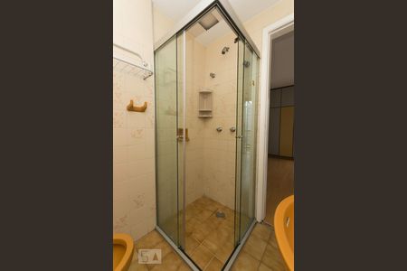 Apartamento à venda com 90m², 2 quartos e 2 vagasBanheiro da suíte