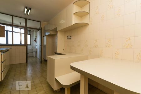 Apartamento à venda com 90m², 2 quartos e 2 vagasCozinha