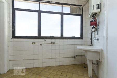 Apartamento à venda com 90m², 2 quartos e 2 vagasÁrea de serviço
