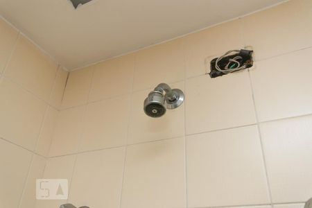 Apartamento à venda com 90m², 2 quartos e 2 vagasDetalhe do banheiro da suíte