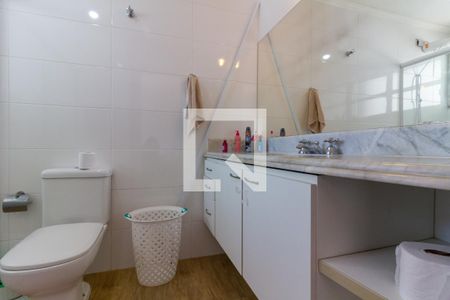 Apartamento para alugar com 100m², 2 quartos e 1 vaga Apartamento para alugar com 100m², 2 quartos e 1 vagaBanheiro da Suíte