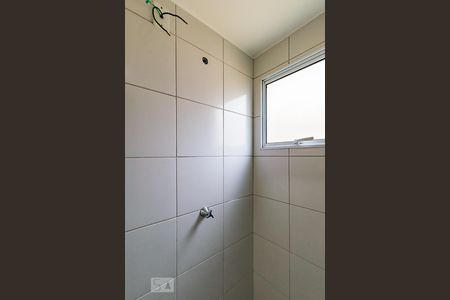 Banheiro de apartamento para alugar com 2 quartos, 45m² em Vila Marieta, Campinas